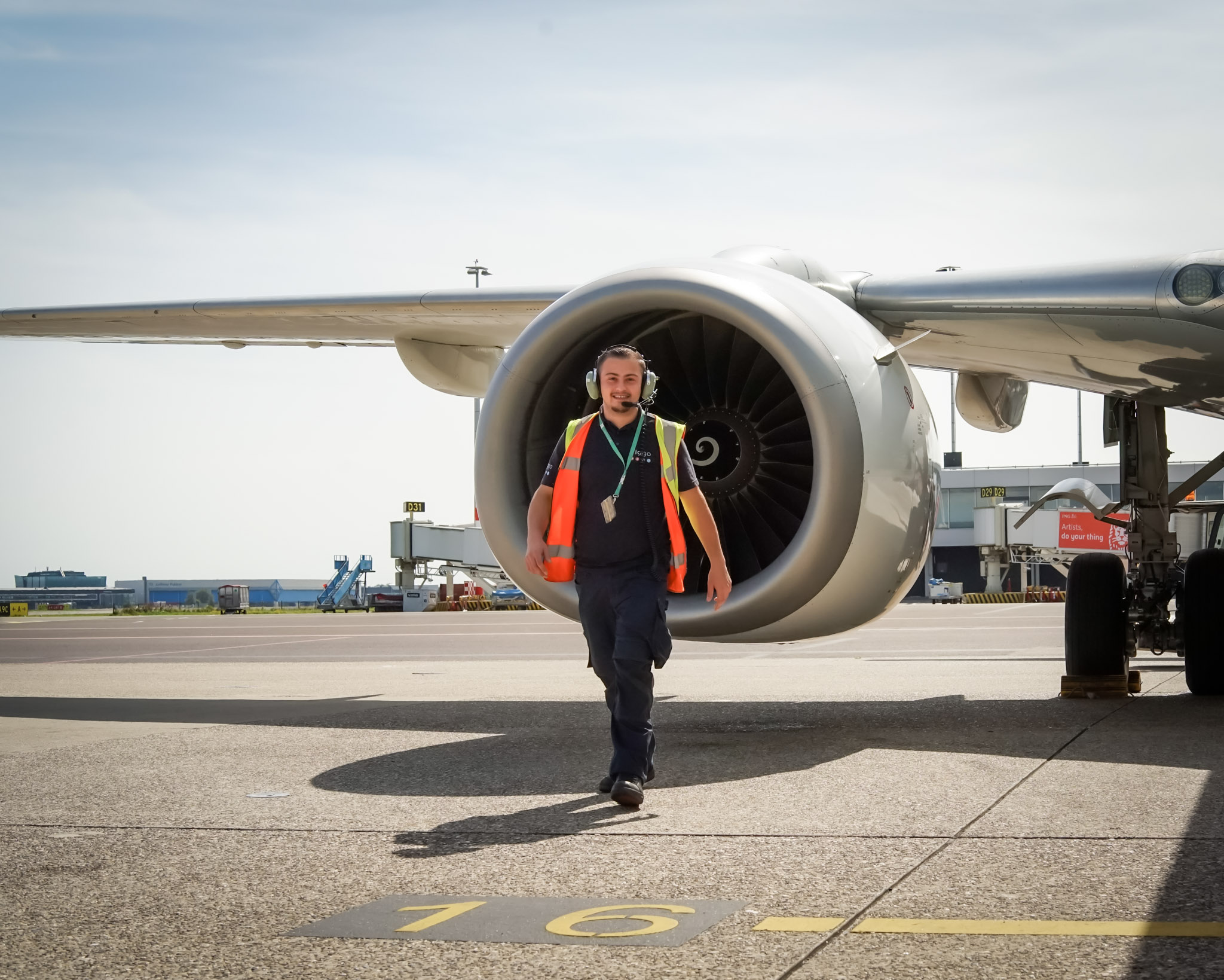 Pushback van een vliegtuig door Viggo op het platform
