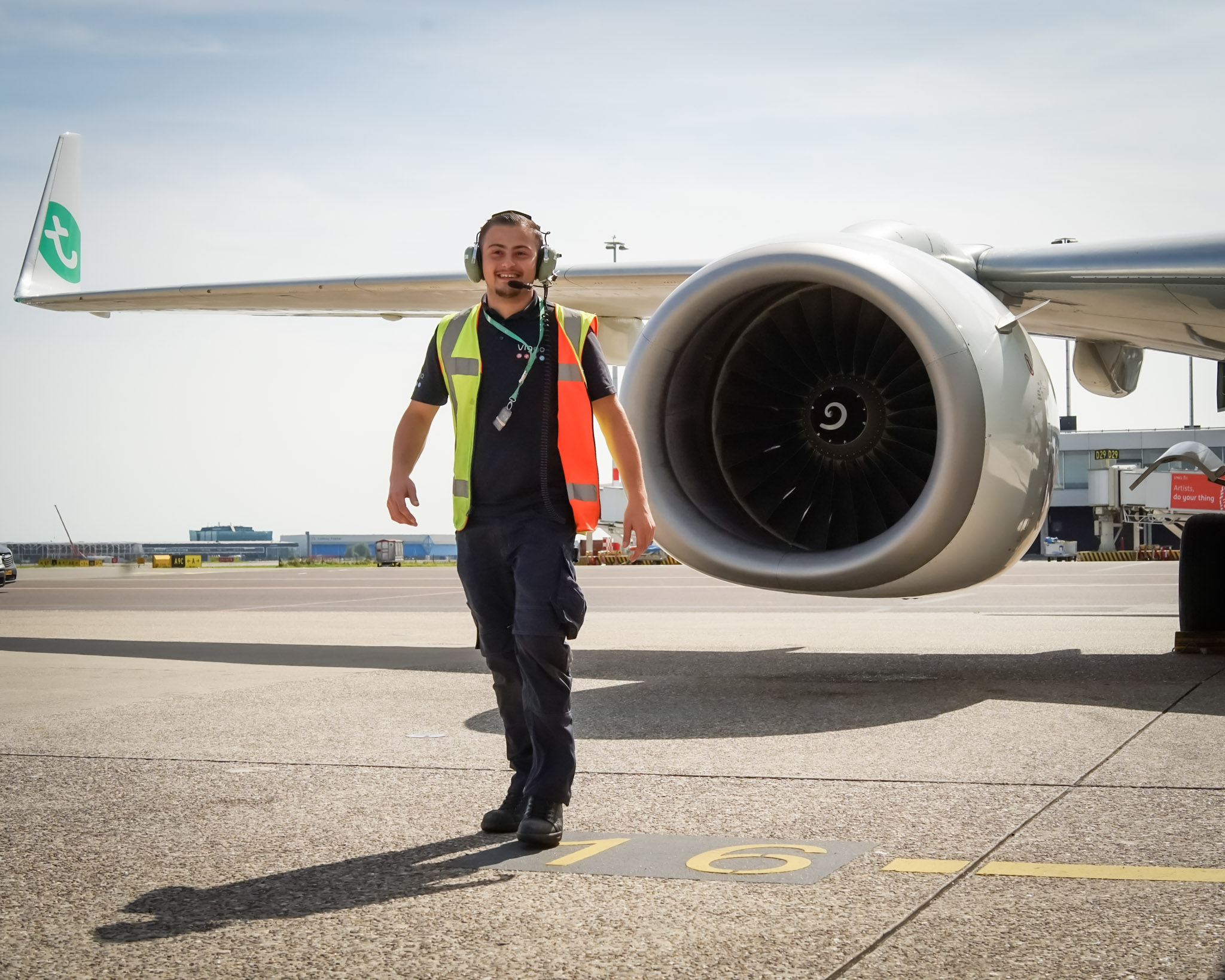 Pushback van een vliegtuig door Viggo op het platform